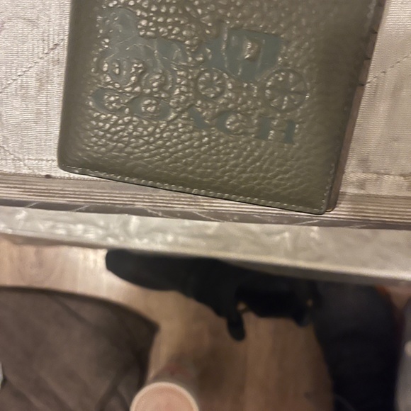 Coach wallet - Picture 2 of 3